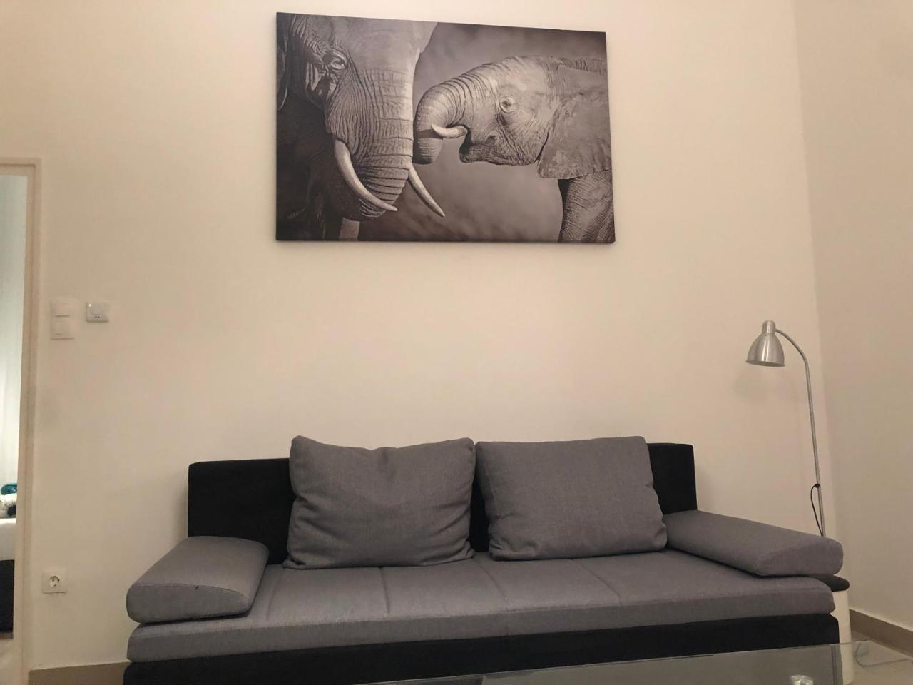 The Urban Jungle By Gozsdu Apartamento